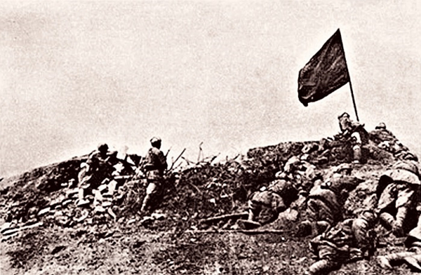 30团攻占沈家岭,将红旗插上制高点1949年8月25日5时55分,兰州战役总攻