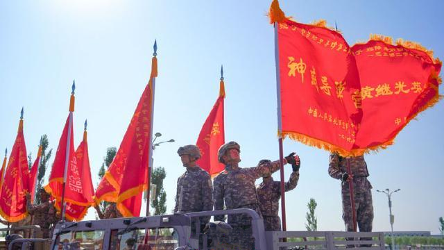 罗援谈《百面战旗红》"神威导弹营"之精神特质