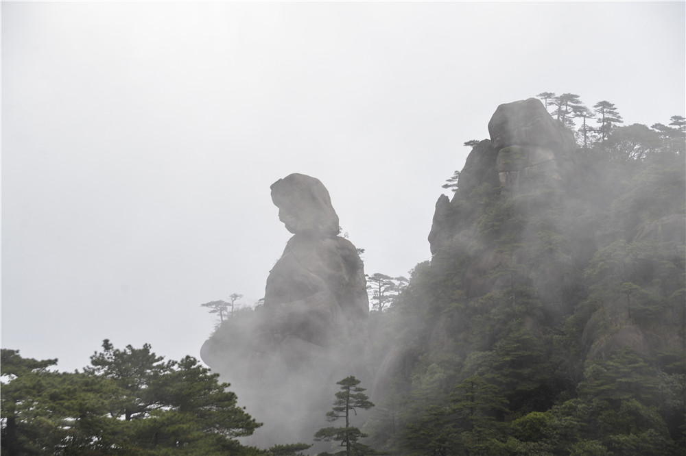 1493546489635751.jpg 江西三清山三大绝景之一——东方女神.jpg