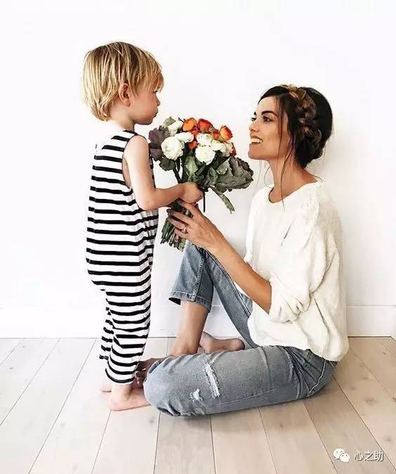 1495069421810460.jpg ad6852942dee49ea834e6e4e24a1636d_th.jpg