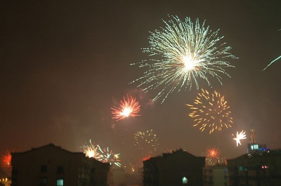 1527598578712735.jpg 礼花01.jpg