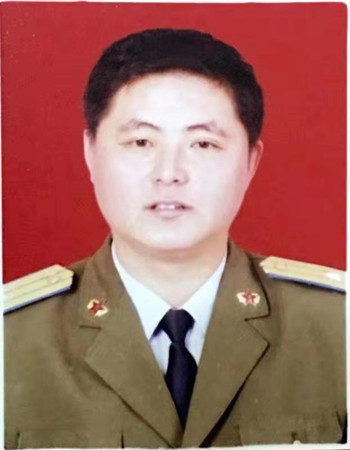 1542554466104369.jpg 何玉新.jpg