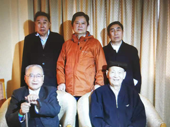 1563598585335604.jpg 老人合影.jpg