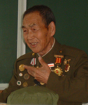 (无水印)2002年1月31日鄂南高中传统教育报告会2_副本.jpg
