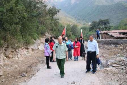 1603017372392966.jpg 走,上山去 曹书杰摄.jpg