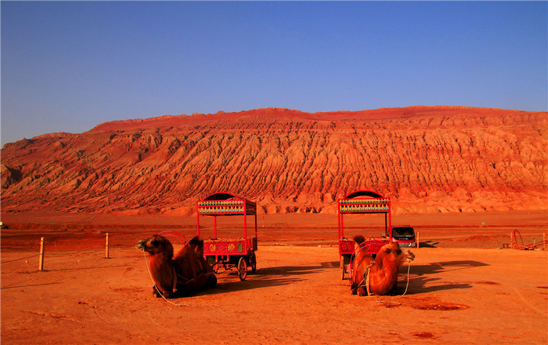 吐鲁番火焰山.jpg