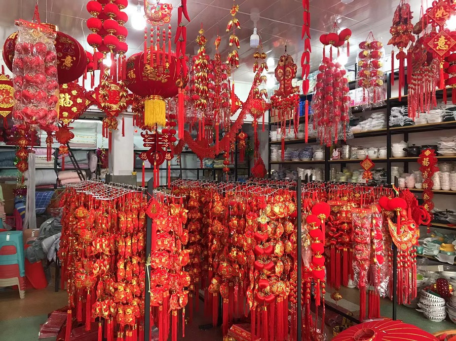 《红红火火迎新年.   爱戴    摄.jpg