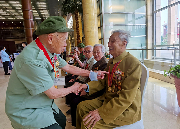 1657937509116788.jpg 西东1.jpg