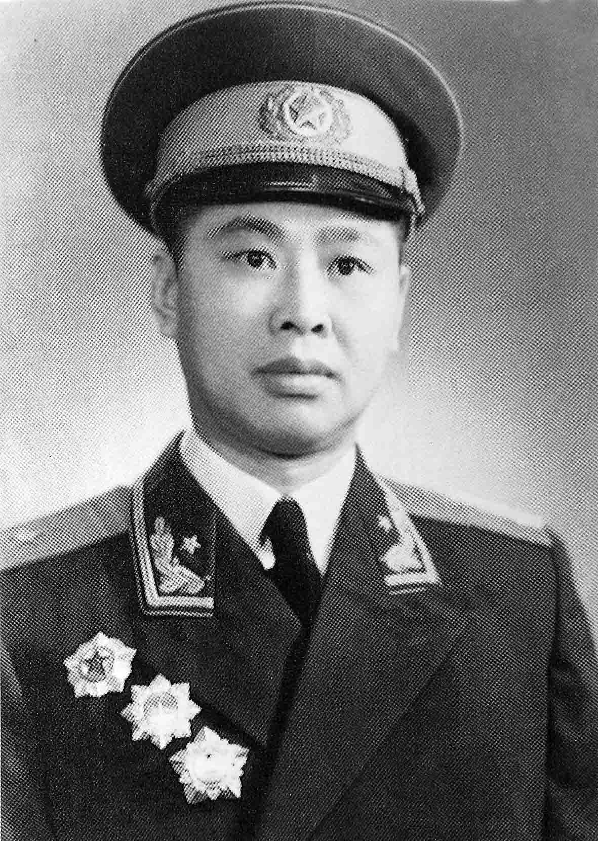 1661071685855041.jpg 10-3,1940年带队南下曾经担任过老1团团长、北京军区副司令员的宋玉琳少将.jpg