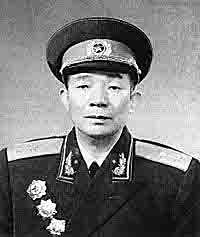 1661311310405488.jpg 13-3文年生将军在1945年率党校干部队大吵了一架。.jpg