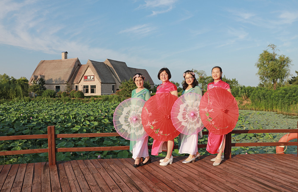 1662945324104162.jpg 《荷花仙子》胡英丽_副本.jpg