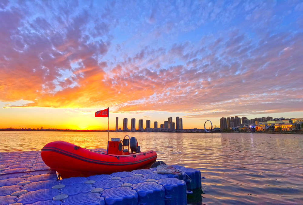 1662945377550505.jpg 《魅力樱花湖》胡英丽13181895999_副本.jpg