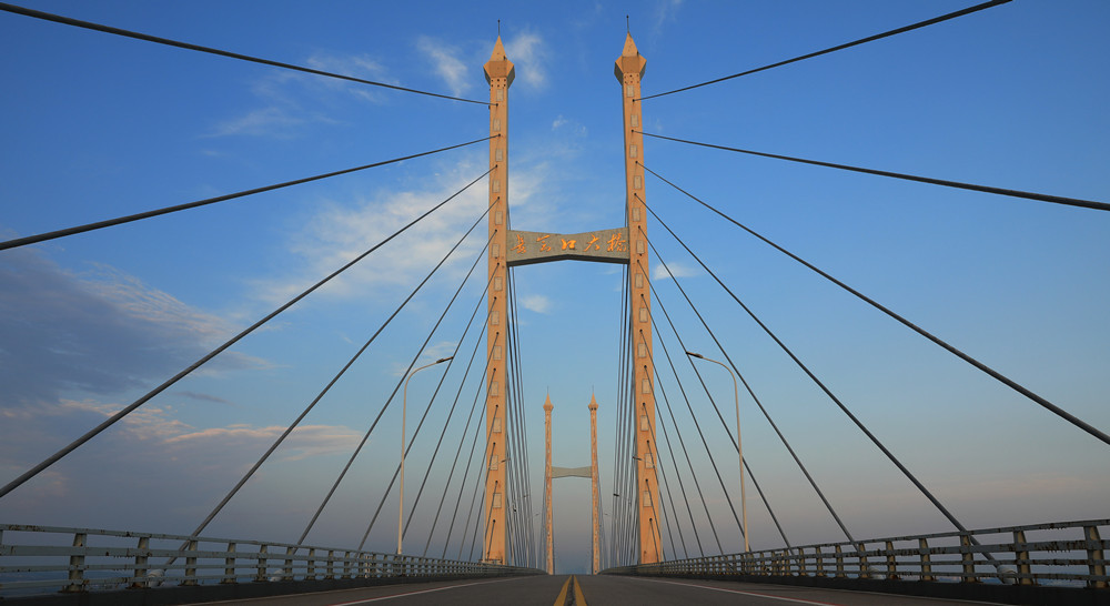 1662945457283450.jpg 《长会口大桥》胡英丽13181895999_副本.jpg