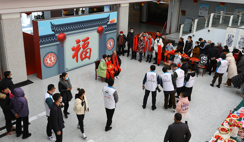 1662946343108629.jpg 聚焦《全家福》胡英丽13181895999_副本.jpg