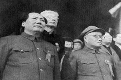 1672830440893210.png 毛主席和刘伯承.png