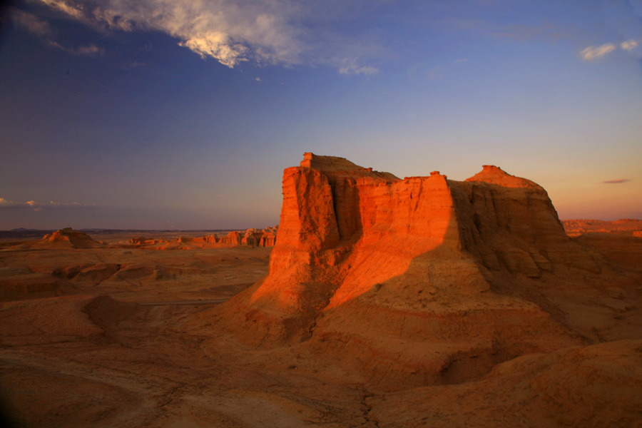 1677856151972991.jpg 黑城9871249.jpg